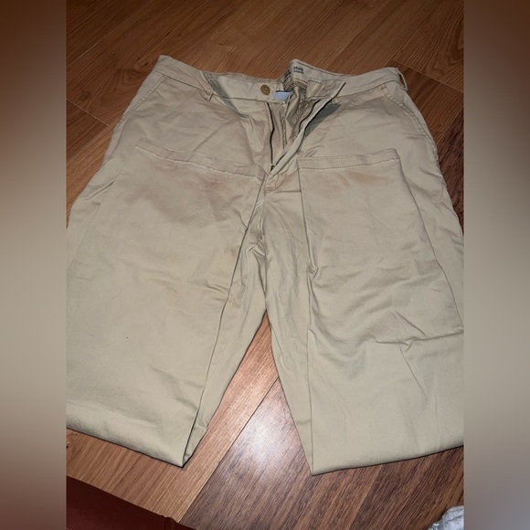 Khaki pants - Picture 7 of 10